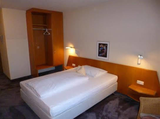 Hotel Lachner Hof Erlangen Exterior photo