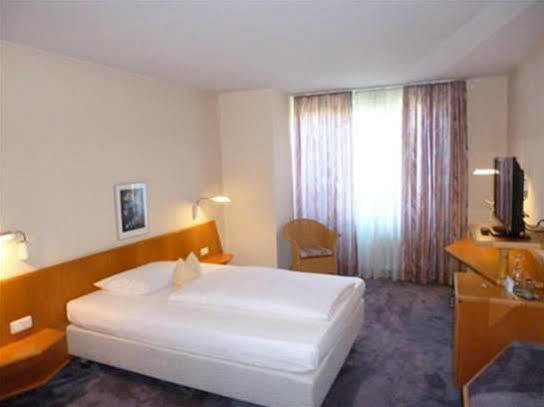 Hotel Lachner Hof Erlangen Exterior photo